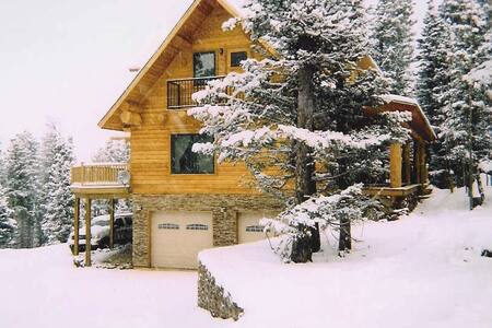 Ski In Ski Out Hot Tub Nestled In The Mountain Houses For Rent
