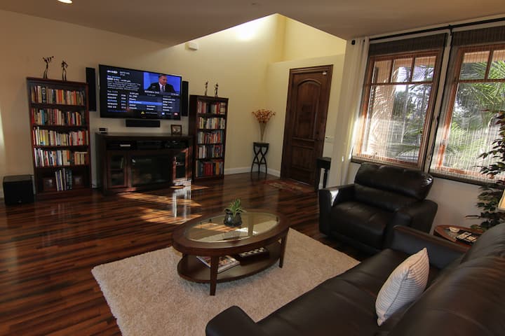 Ideal Del Mar Season Rental - Del Mar, CA