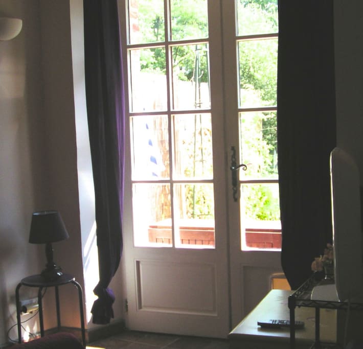 Salon donnant sur la terrasse