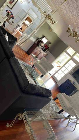 Historic Queenslander with views to the ocean gallery image 4