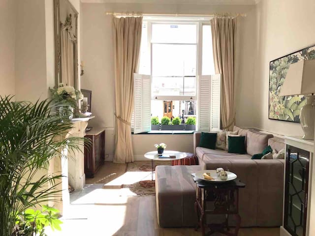 Spacious 2 bed flat in Bayswater next to Hyde Park
