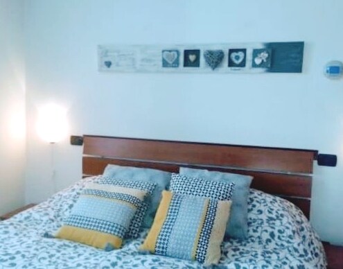 חדר ממוזג עם אפשרות למיטה נוספת