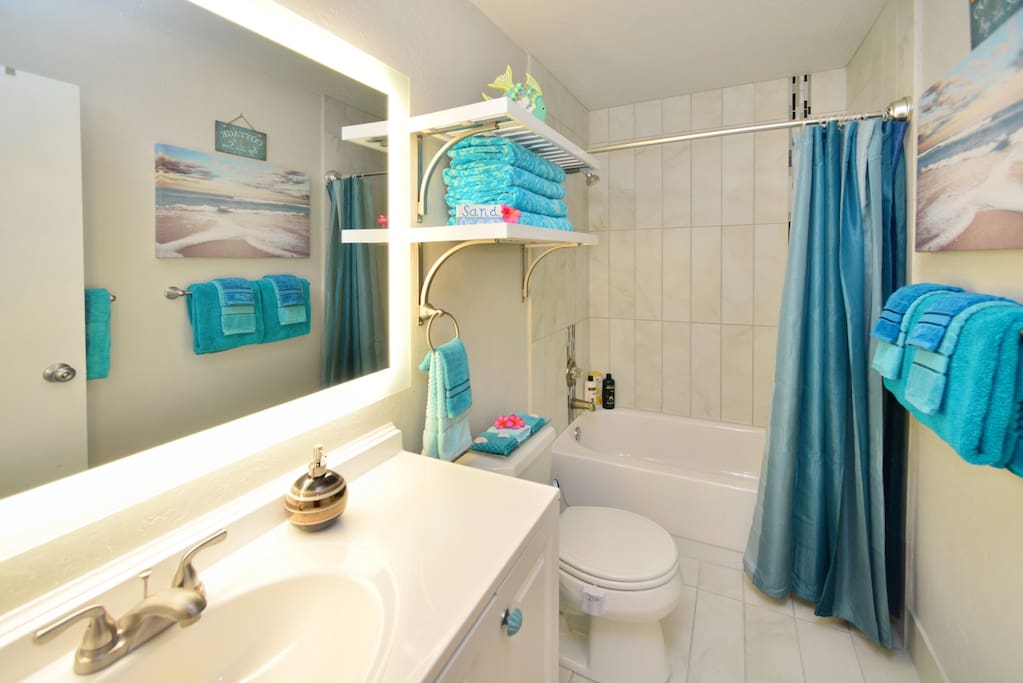 This fully remodeled condo has a beautiful, spacious bathroom!