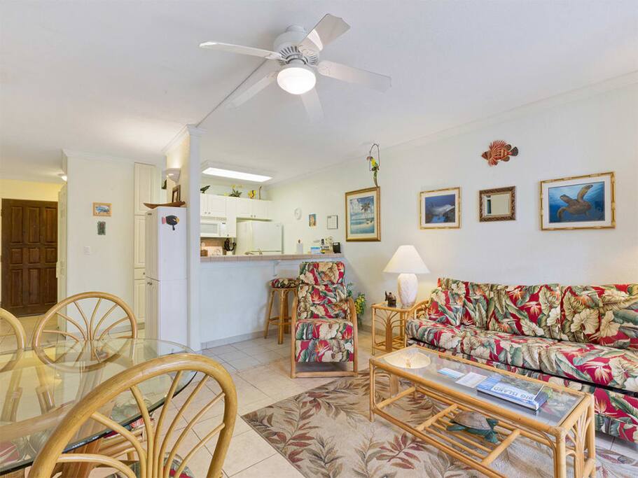 kona-reef-1br-gv-b2-living-room-02.jpg
