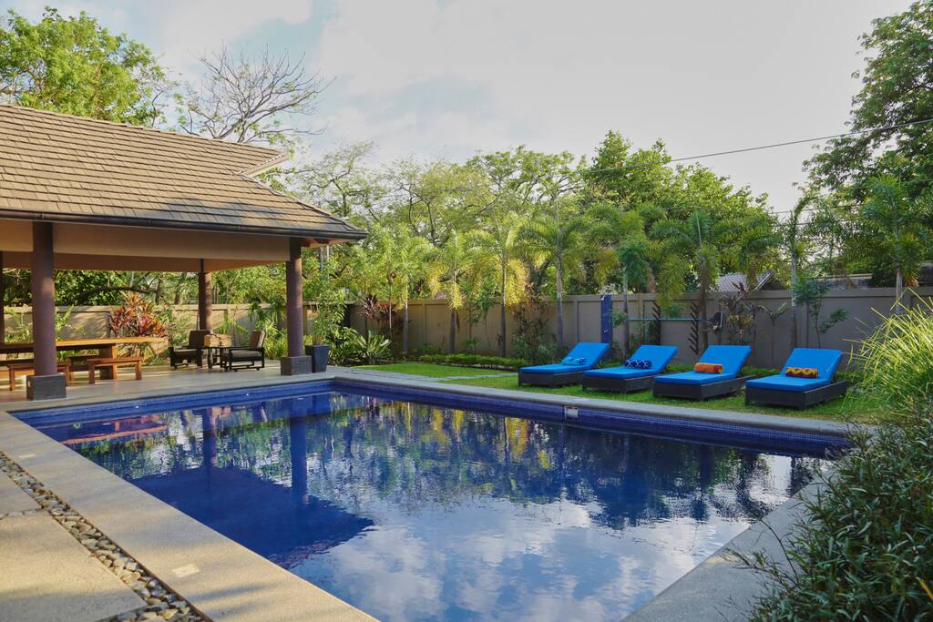 large pool, enough room for everyone to enjoy!