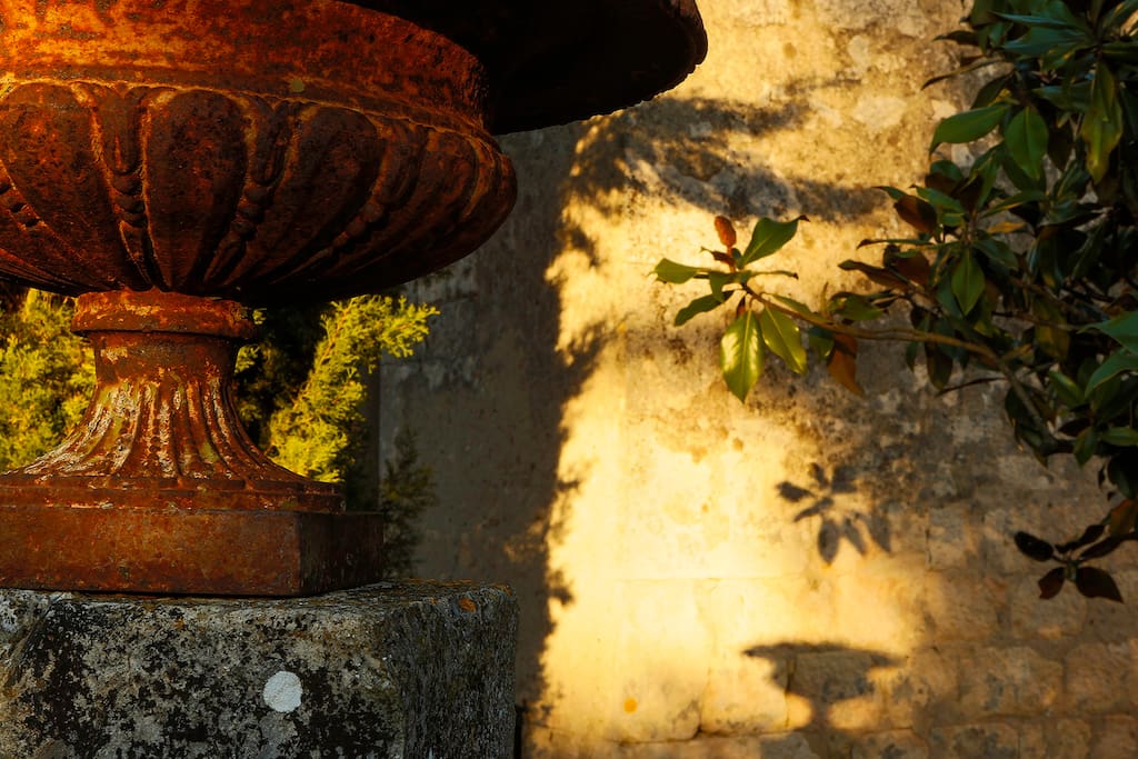 18th century Manoir Les Gaillardoux welcomes you to Occitanie and invites you to enjoy its comfortable and cosy Chambres d'Hôtes and other facilities ………....