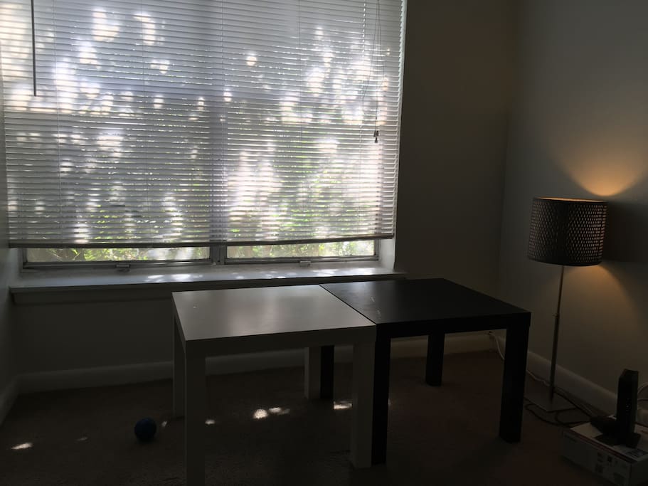 Bedroom zoom in
