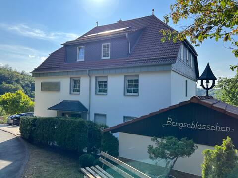 Sauenkessel-Bergschlösschen Edersee #Castleview