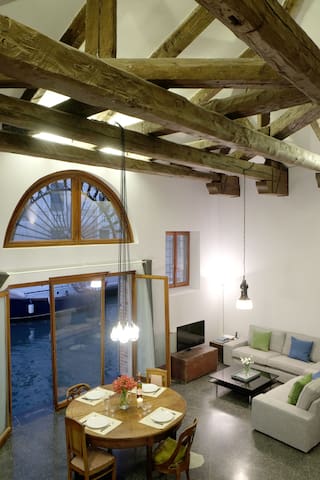 Sublime, Unique, Moderne LOFT Portes sur Canal