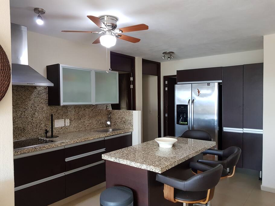 Cocina y barra
