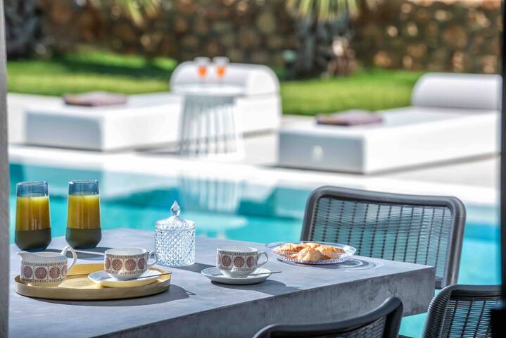 Opsis Luxury villa with swimming pool gallery image 3