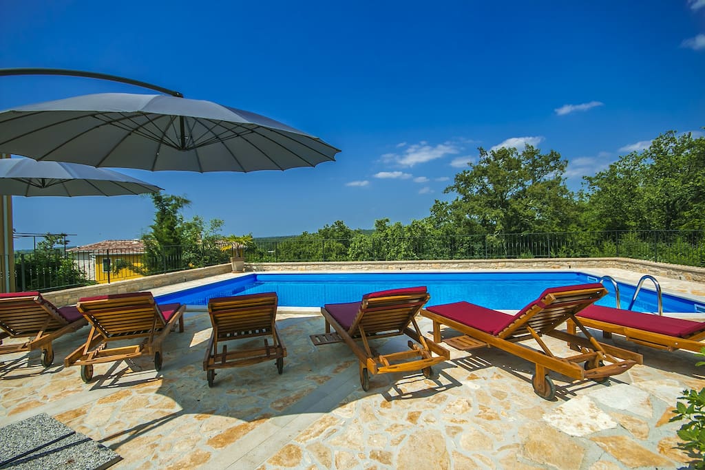 Sun chairs at the pool