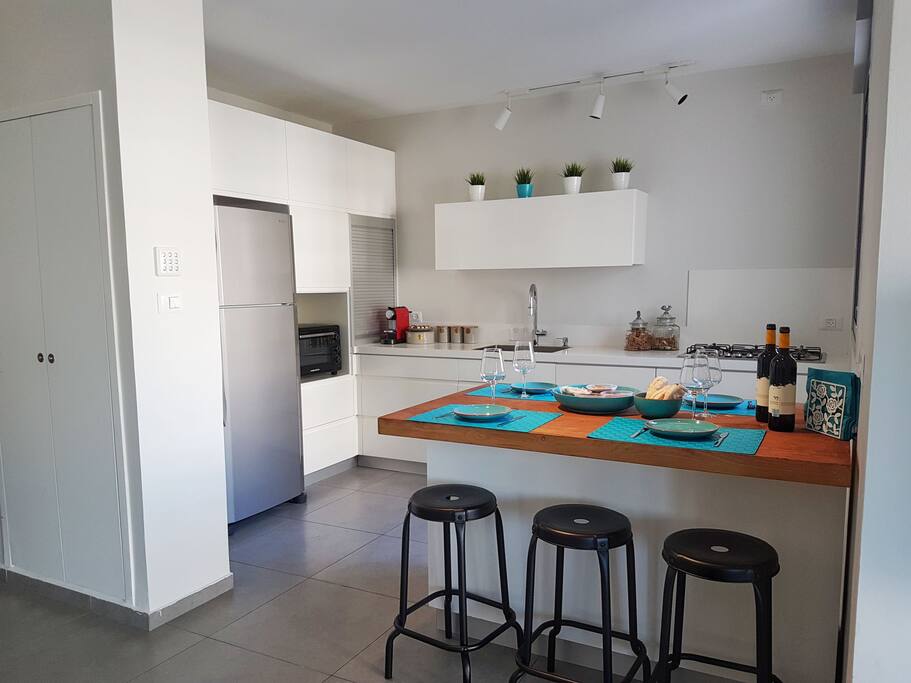 We offer a fully equipped kitchen. Feel free to cook your own style of food and waking up with our complimentary coffee of your choice.