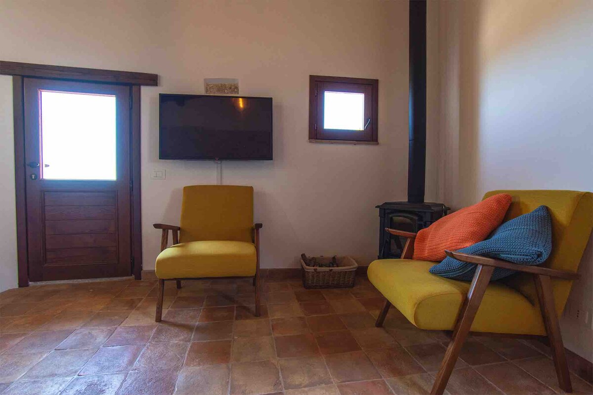 Successful Airbnb property: Aurora Medieval House - Granaio in Latina