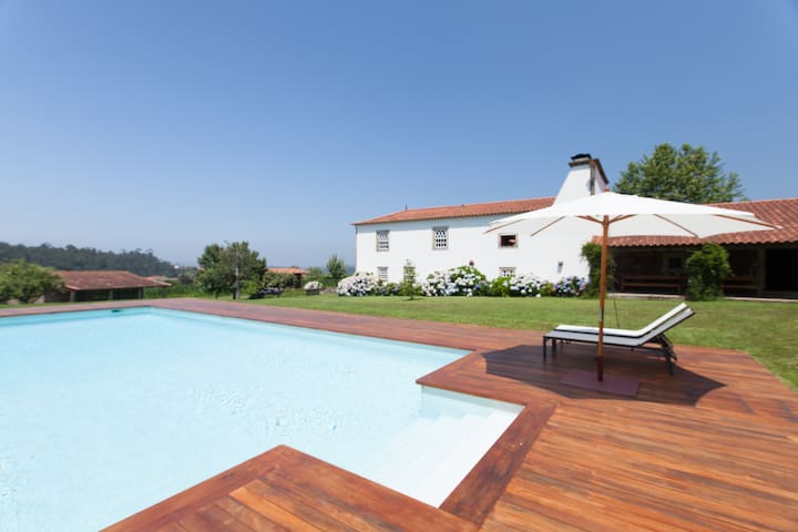 Own Places | Casa de Campo com Piscina
