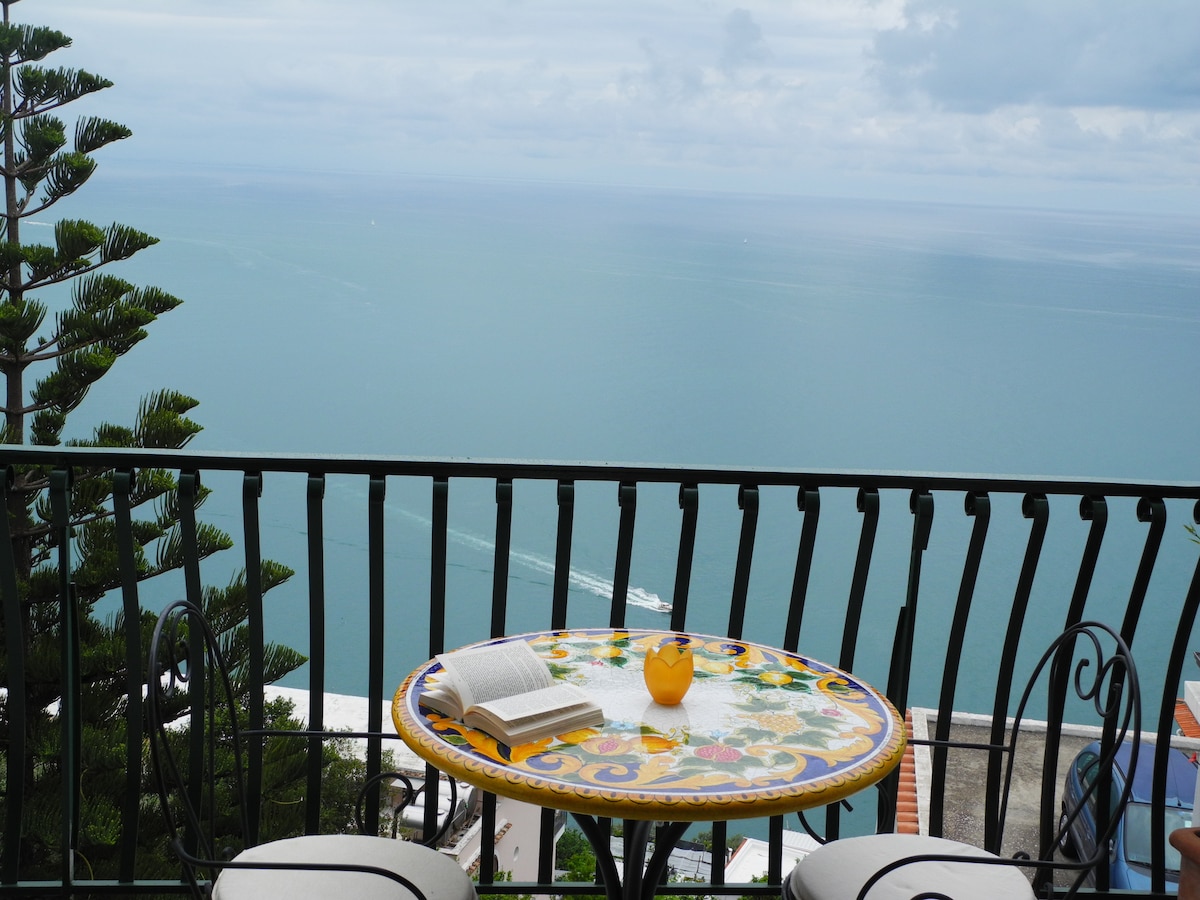 Top Airbnb: Sea & Sky in Praiano