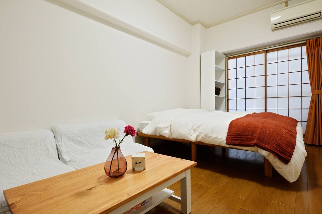 1 Double size Bed
2 Single sofa Beds