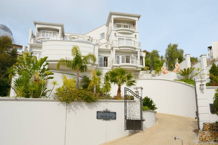 Cape Town – Amazing Views! gallery image 2