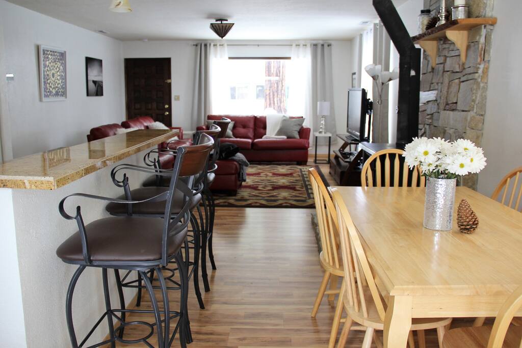 Open Kitchen & Living Room -- super clean & comfortable