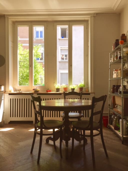 The flat has a bright, eat-in kitchen with all the amenities needed