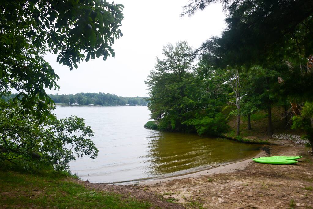 THE NEST lake home, private beach Sleeps up to 34 Houses for Rent in Greenville, Illinois