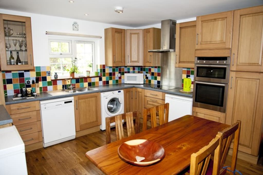 1A, kitchen area