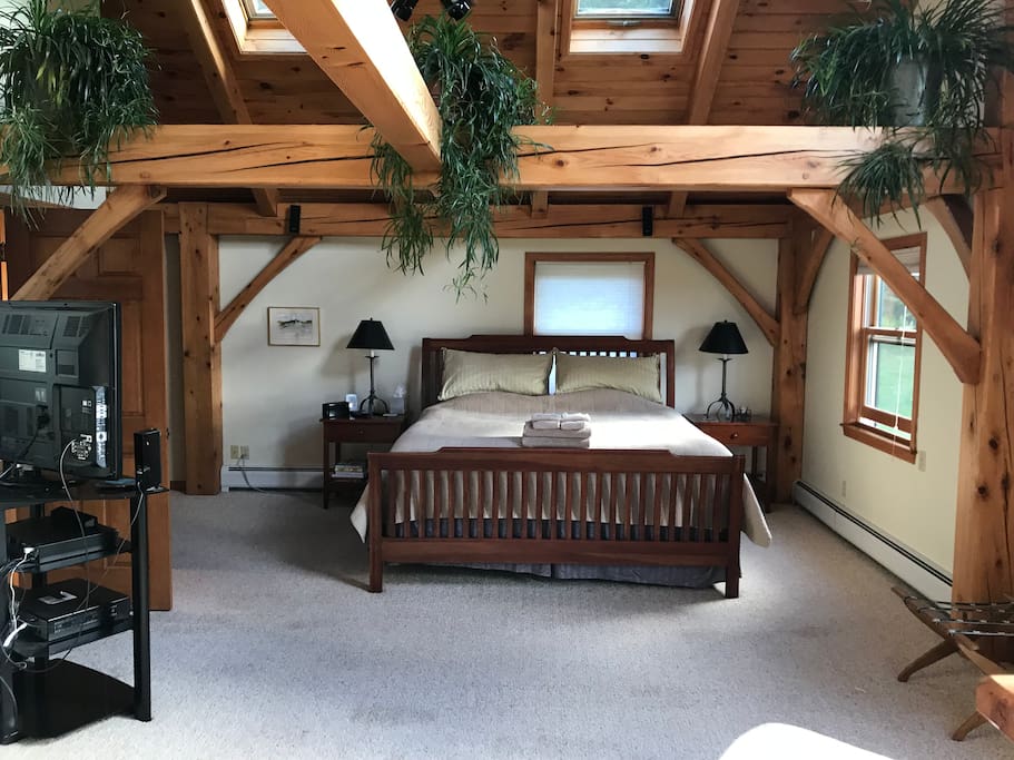 King bed in Master Suite