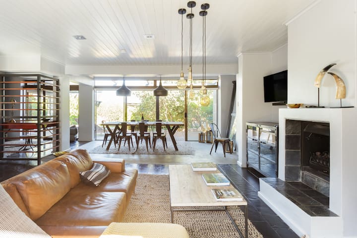 Stylish Hideaway with Great Privacy, Large Garden, and Pool