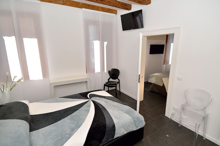 Brand new flat | 3 bedrooms | 2 baths | WIFI | AC