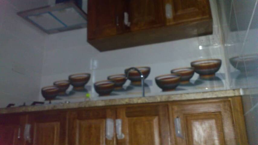 HAPPY HOME BEHIND AIRPORT AND BAKAU