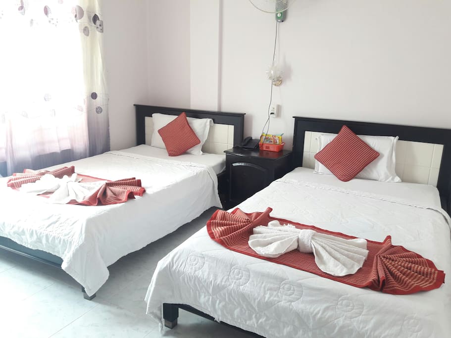 room for 2 (2beds): 350000vnd