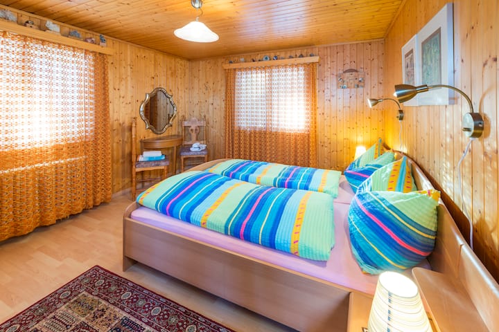 غرفة النوم 1