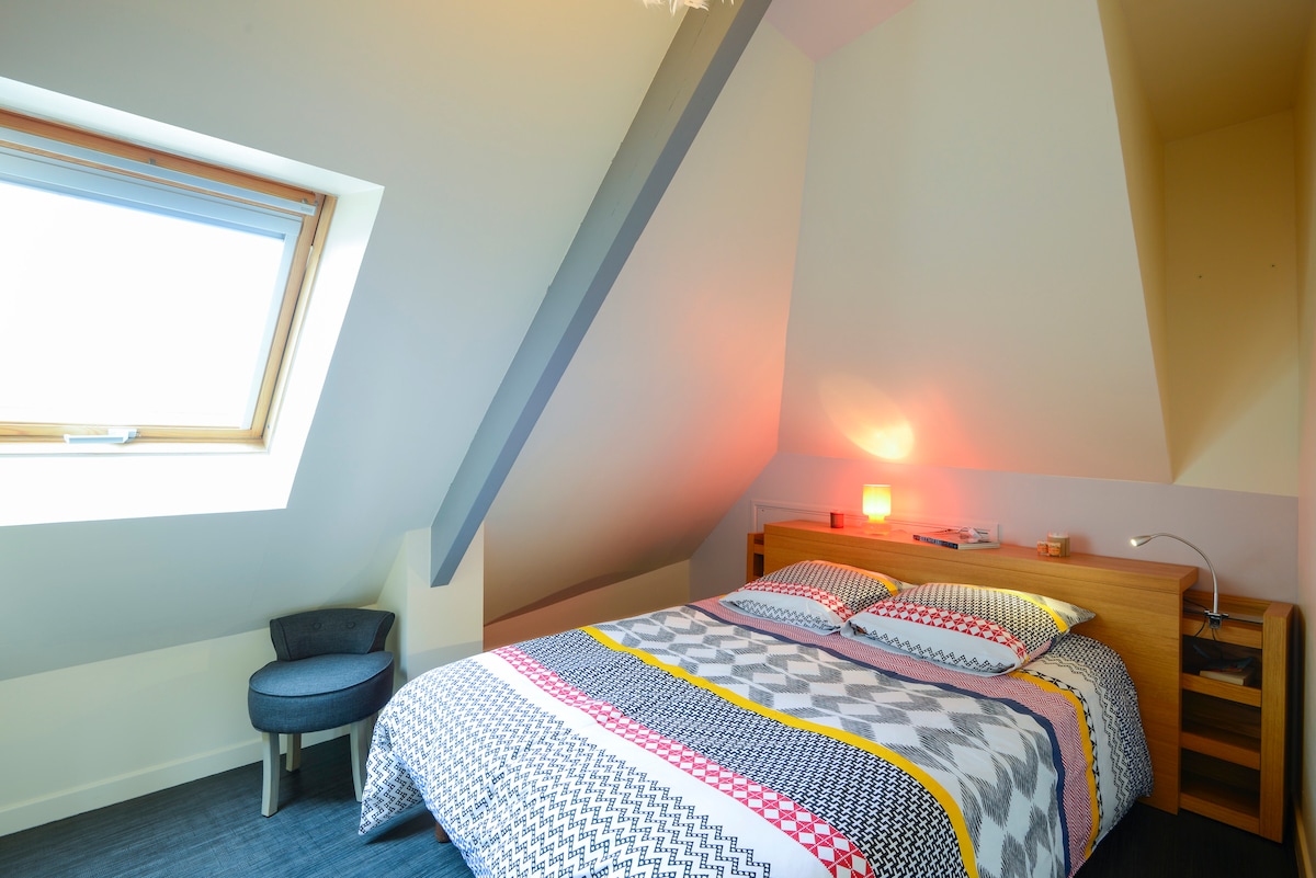 Chambre1: nid d'amour...(lit 140)