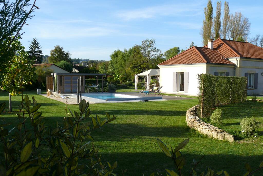 Le parc autour de la villa
