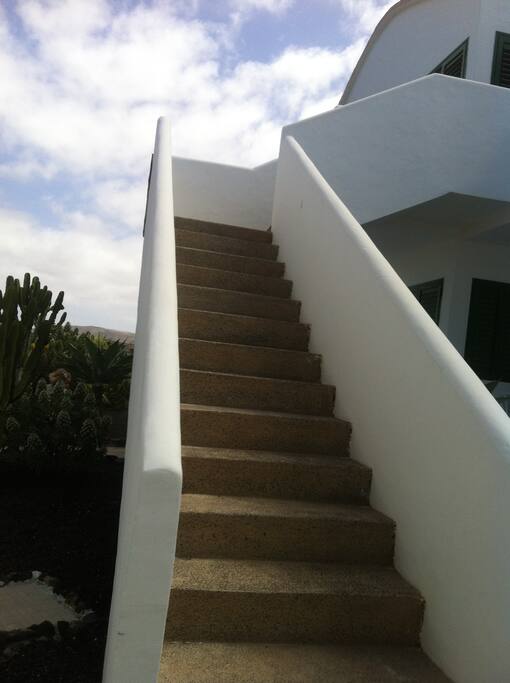 Escalera de acceso apartamento