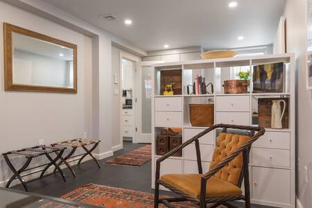 Hotelet private  suite and parking in Cambridge