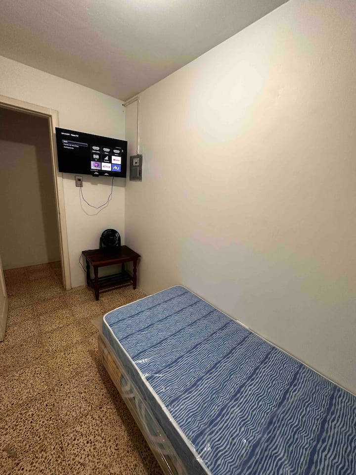 Ოთახი პატარა #3