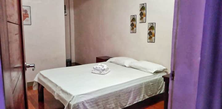 Mom & Dad's Homestay - Couple Room - Binmaley