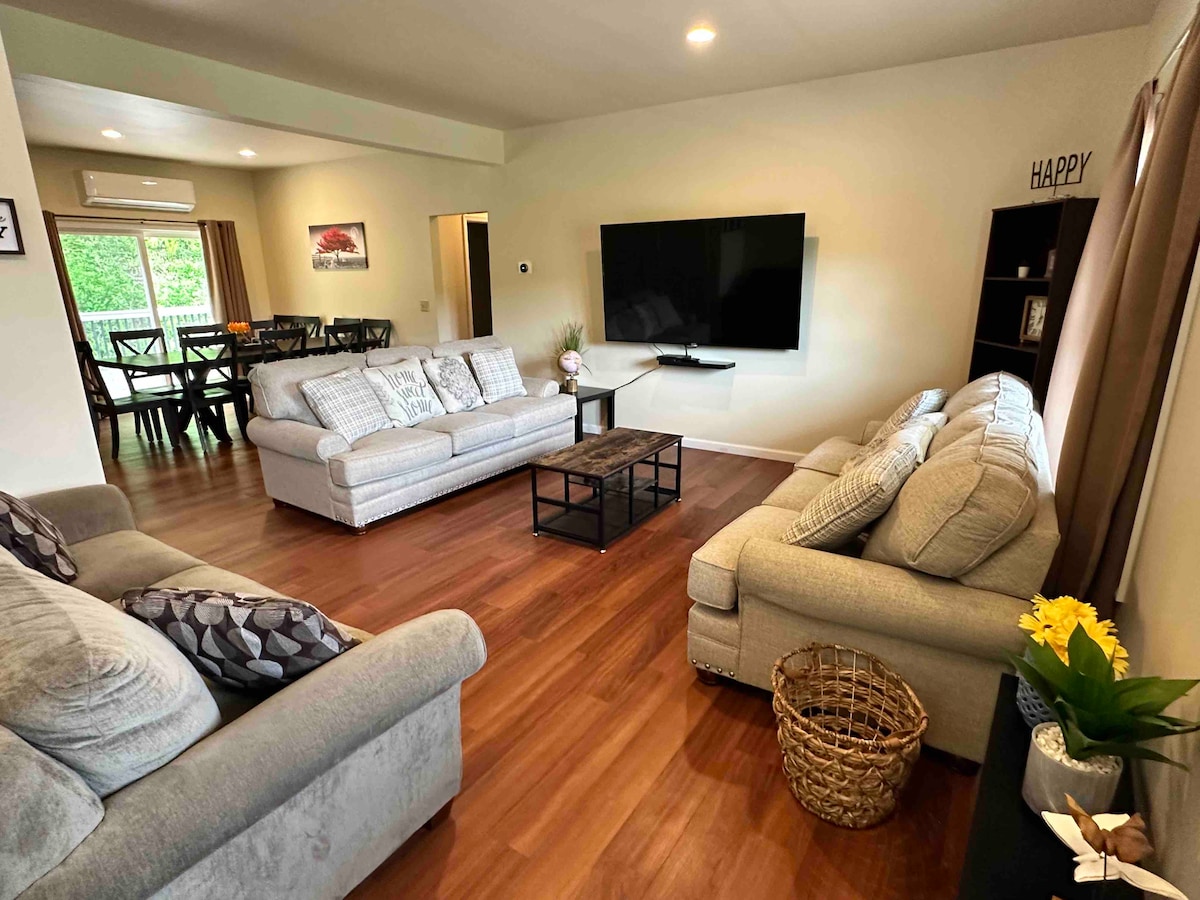 Top Airbnb: GameRm-Waterfall&Deck-Slp19-FirePit-View-Pavilion in Oneonta