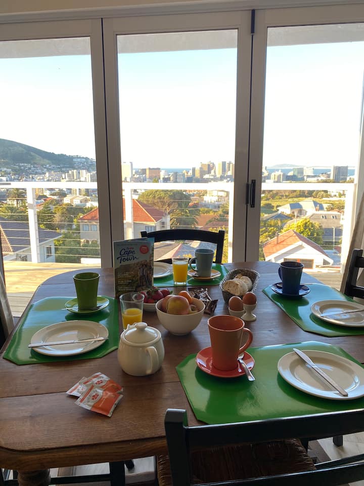 Cape Town Skyline 2 Bedroom Apartment - Cape Town