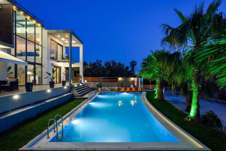 Adorno Luxury Villa, Tersanas Chania gallery image 3