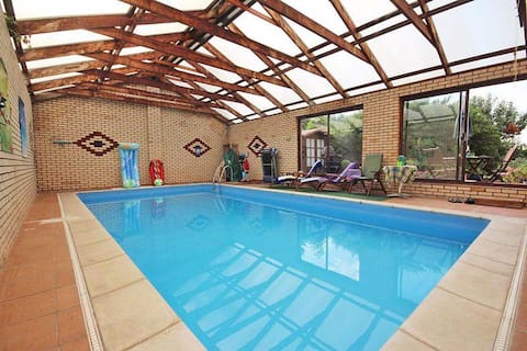 Hill Crest House Lincolnshire With Indoor Pool