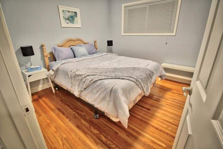 Spavaća soba br. 2 - bračni krevet