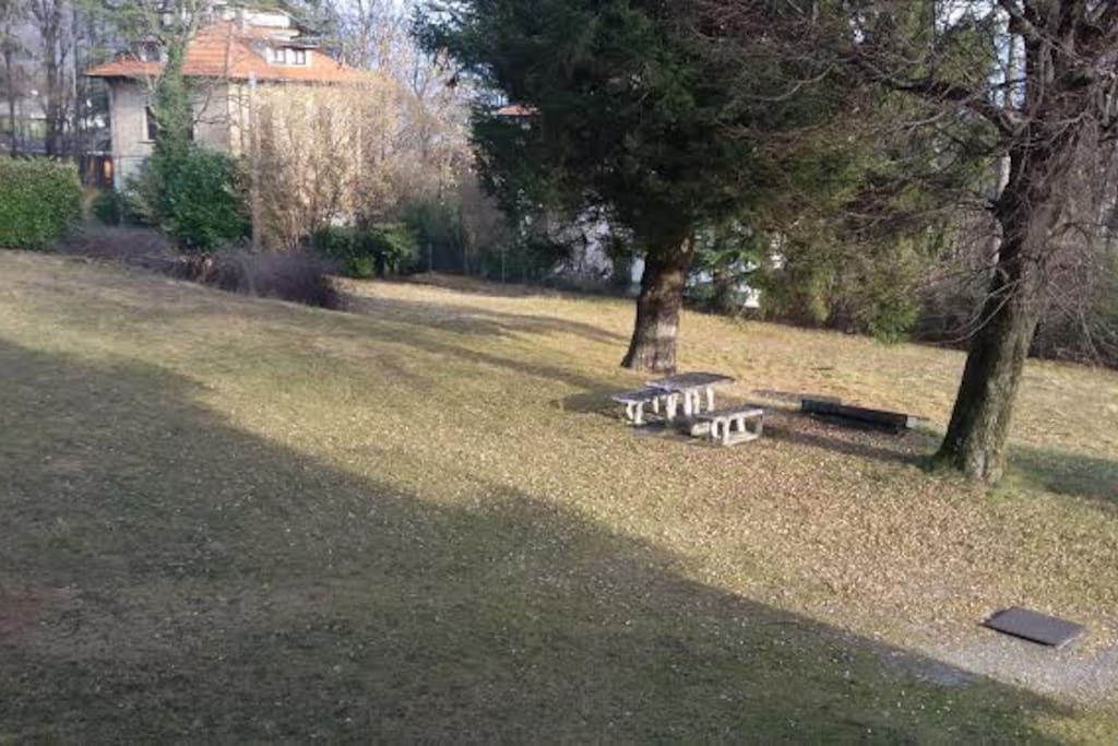 garden / barbecue available on request