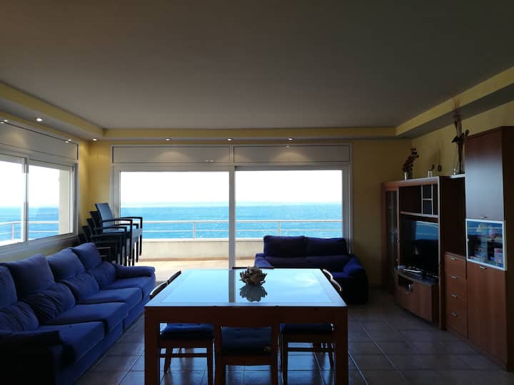 Duplex Con Excelentes Vistas Al Mar - Llançà