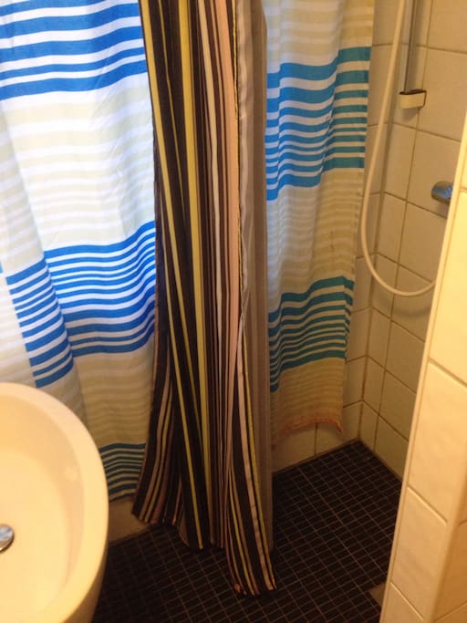 Bathroom with shower facilities - floor heating