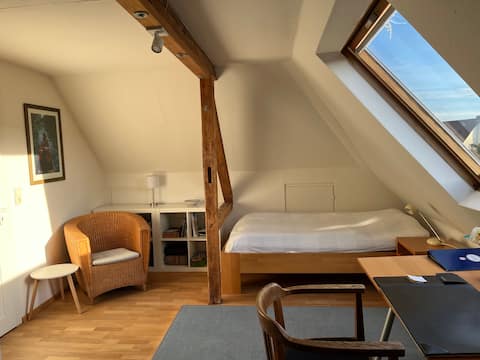 cozy attic apartment for 1-2 people