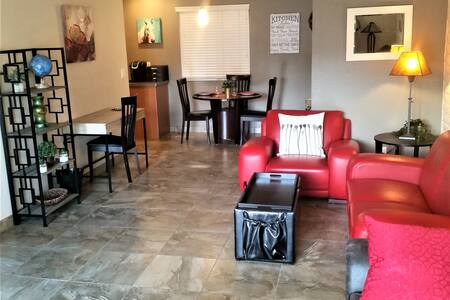 Beautiful Scottsdale Townhouse 90 day minimum
