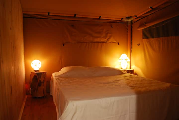 bedroom double bed