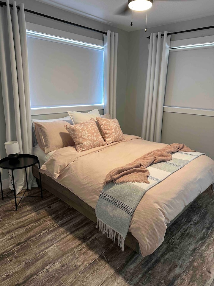 क्वीन बेड